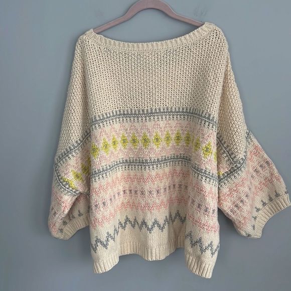 Cozy Multicolor Knit Sweater - Picture 14 of 16